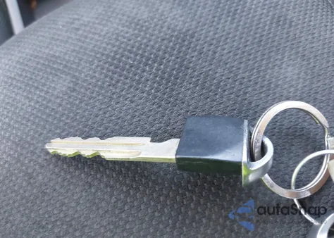 2013 Nissan Rogue Sv z USA, uszkodzony, nr VIN JN8AS5MT9DW506708